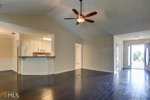 370 Fieldstone Ln, Covington, GA 30016 photo 5