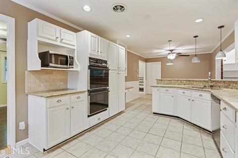 3648 Cold Spring Ln, Chamblee, GA 30341 photo 4