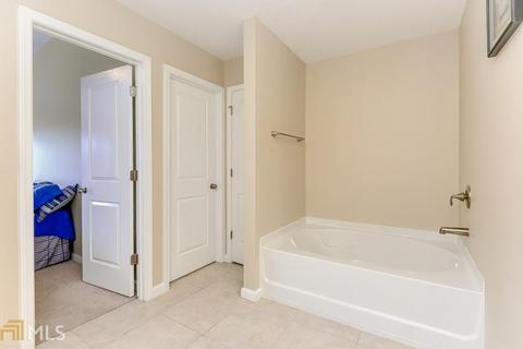 3925 Madison Bridge Dr, Suwanee, GA 30024 photo 18