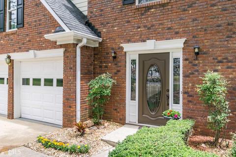 2205 Saint Thomas Way, Suwanee, GA 30024 photo 2