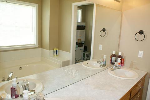 4276 Simpson Rd, Gainesville, GA 30507 photo 13
