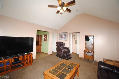 280 Queens Ct, Jackson, GA 30233 photo 4
