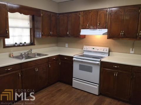 405 E Wright St, Winder, GA 30680 photo 11