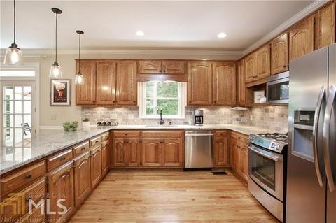 495 Saddlebrook Dr, Roswell, GA 30075 photo 9