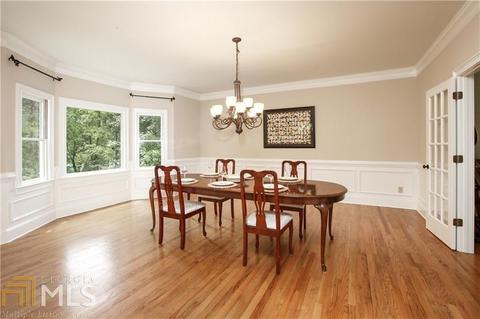 495 Saddlebrook Dr, Roswell, GA 30075 photo 4