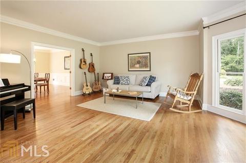 495 Saddlebrook Dr, Roswell, GA 30075 photo 3