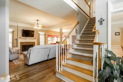 8910 Forest Path Dr, Gainesville, GA 30506 photo 6