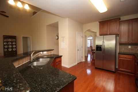 404 N Pointe Dr, Lagrange, GA 30241 photo 6