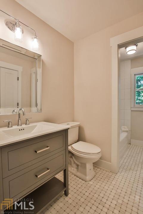 4204 Longview Dr, Chamblee, GA 30341 photo 13