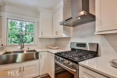 4204 Longview Dr, Chamblee, GA 30341 photo 8