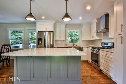 4204 Longview Dr, Chamblee, GA 30341 photo 2