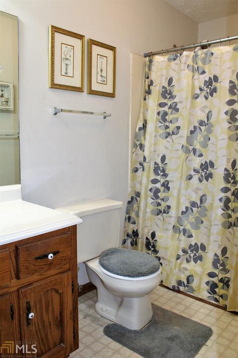 173 Settle St, Winder, GA 30680 photo 11
