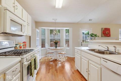 1004 Mark Trl, Mcdonough, GA 30253 photo 3