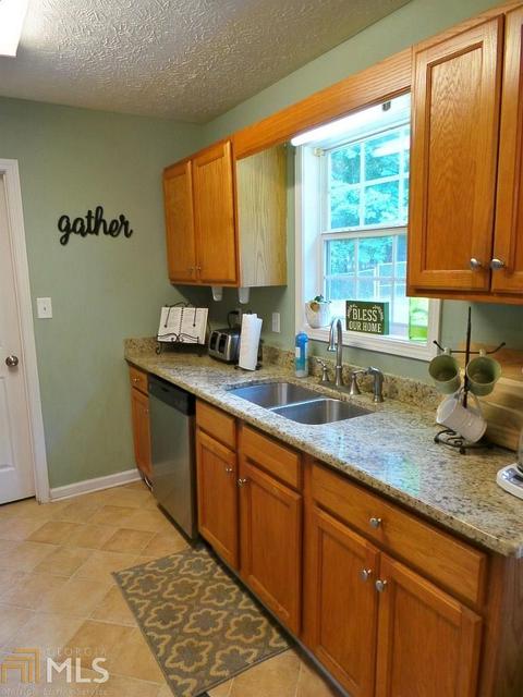 404 Hampton Green Dr, Lagrange, GA 30240 photo 4