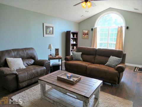 404 Hampton Green Dr, Lagrange, GA 30240 photo 2