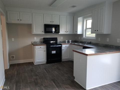 311 Brittany Pt, Colbert, GA 30628 photo 2