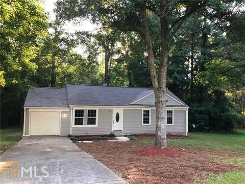 3182 Chippewa Dr, Rex, GA 30273 photo 2