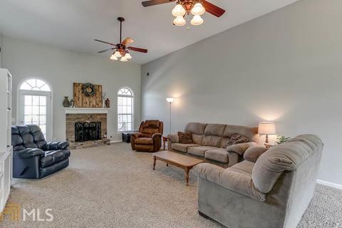 371 Emma Dr, Winder, GA 30680 photo 6