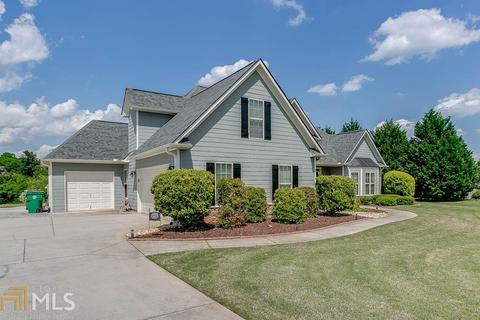 371 Emma Dr, Winder, GA 30680 photo 2