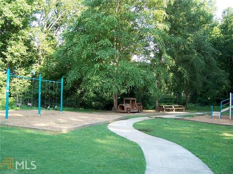 3490 Sexton Woods Dr, Chamblee, GA 30341 photo 9
