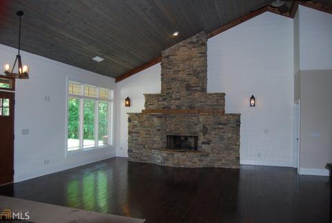 136 Thundering Waters Dr, Cornelia, GA 30531 photo 3