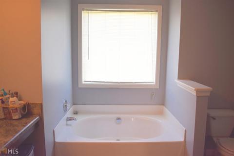5075 Summerview Ln, Morrow, GA 30260 photo 8