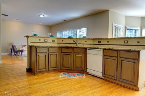 5001 Tottenham Ct, Suwanee, GA 30024 photo 7