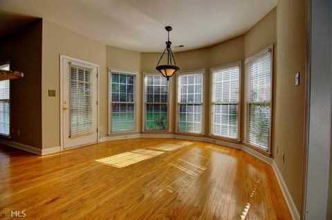 5001 Tottenham Ct, Suwanee, GA 30024 photo 5