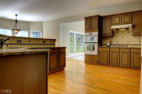 5001 Tottenham Ct, Suwanee, GA 30024 photo 6
