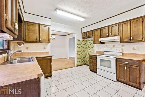 5777 Fox Run, Rex, GA 30273 photo 8