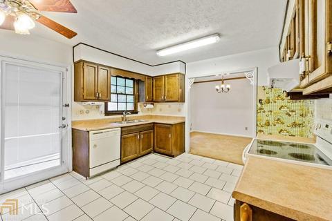 5777 Fox Run, Rex, GA 30273 photo 7