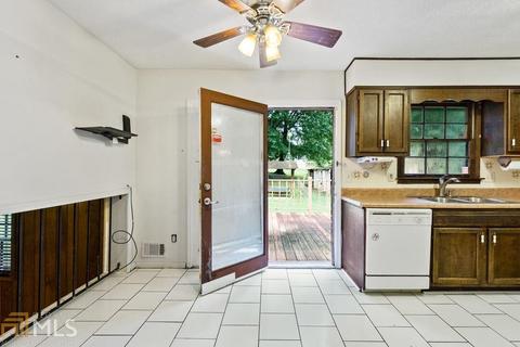 5777 Fox Run, Rex, GA 30273 photo 9