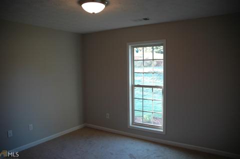 83 Richmond Dr, Lagrange, GA 30240 photo 4