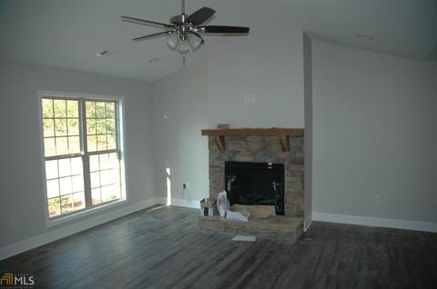 83 Richmond Dr, Lagrange, GA 30240 photo 3