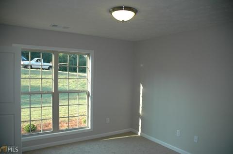 83 Richmond Dr, Lagrange, GA 30240 photo 5