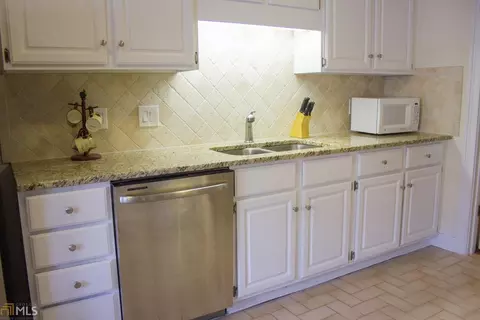3477 Ashwood Ln, Chamblee, GA 30341 photo 5