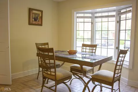 3477 Ashwood Ln, Chamblee, GA 30341 photo 6