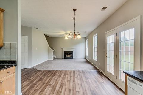 1047 Maple Leaf Dr, Mcdonough, GA 30253 photo 5