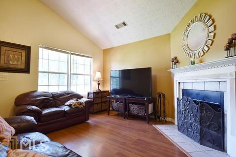 105 Vineyard Dr, Athens, GA 30607 photo 3