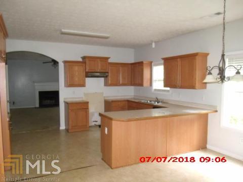 65 Winchester Dr, Covington, GA 30016 photo 8