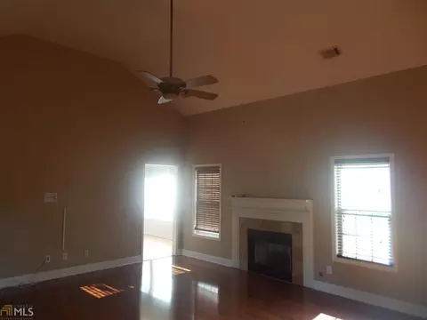 200 Thorne Wood Ln, Hampton, GA 30228 photo 4