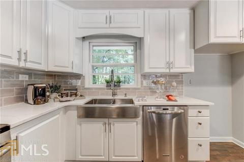 3312 N Embry Cir, Chamblee, GA 30341 photo 10