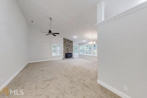 170 Julie Rd, Tyrone, GA 30290 photo 6