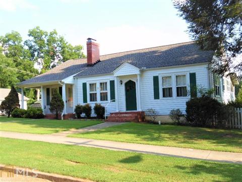 328 E Doyle St, Toccoa, GA 30577 photo 1