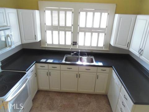 328 E Doyle St, Toccoa, GA 30577 photo 9