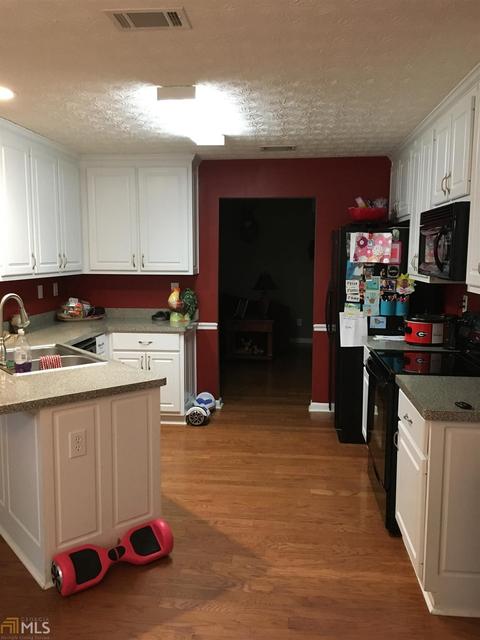 145 Coldwater Dr, Covington, GA 30016 photo 4