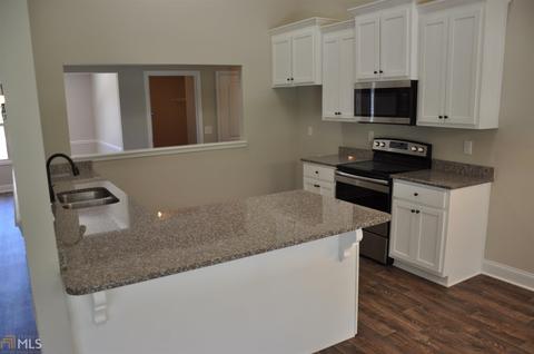 220 Dixon Cir, Williamson, GA 30292 photo 5