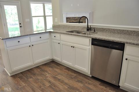 220 Dixon Cir, Williamson, GA 30292 photo 10