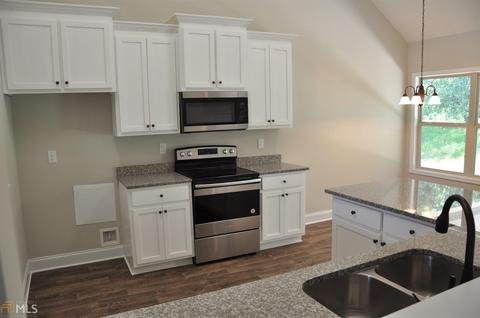 220 Dixon Cir, Williamson, GA 30292 photo 6