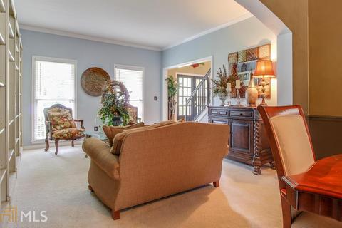 827 Summer Forest Dr, Suwanee, GA 30024 photo 9